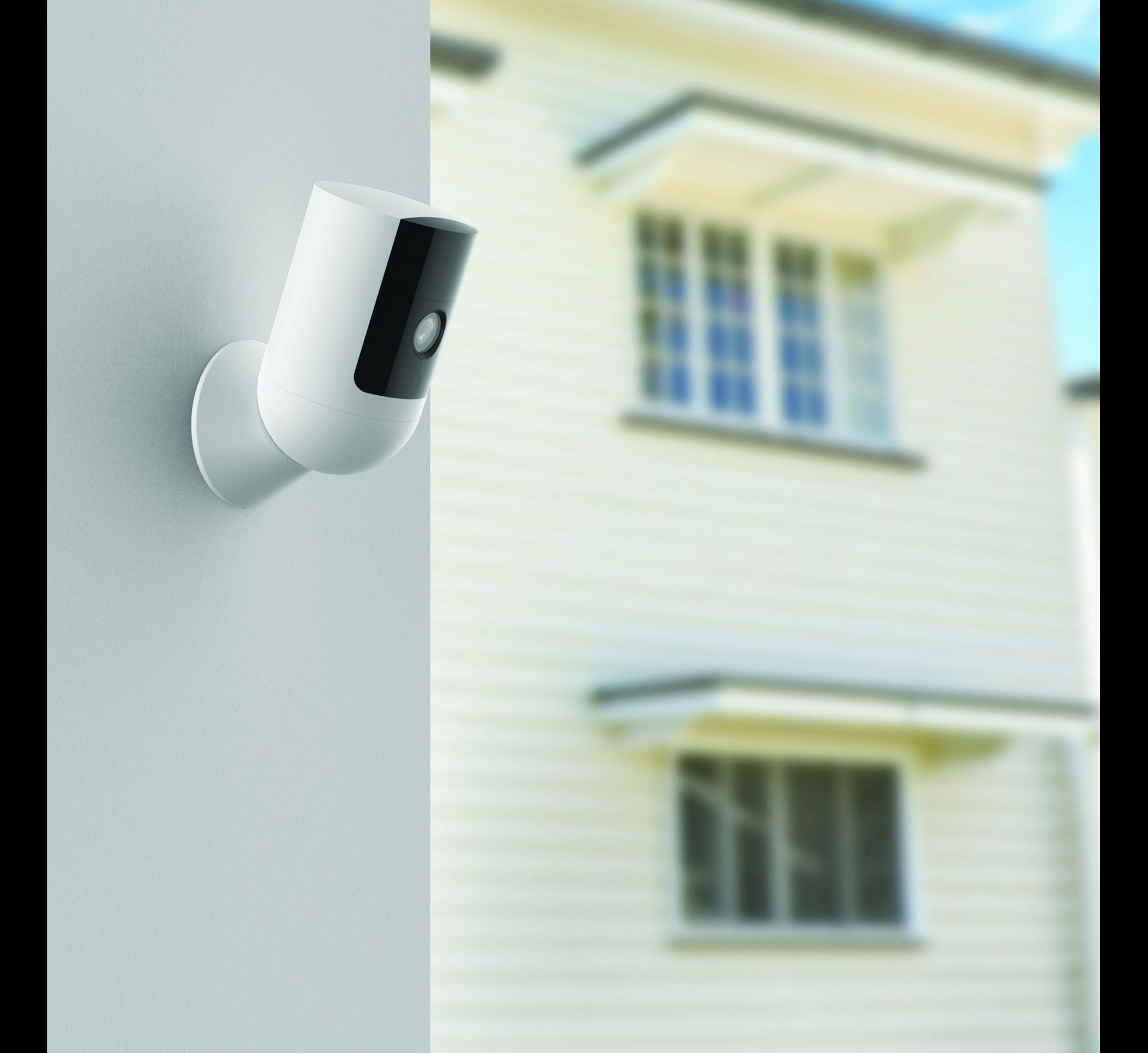 3_Smart Outdoor Camera In USE
