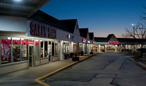 T.J. Maxx upgrades mall parking lot LED lights | Cree Lighting