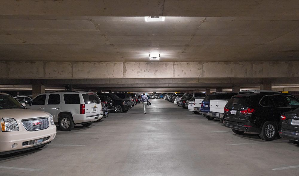 LTG-AmericanAirlinesCenter-Parking-DallasTX_110916-005.jpg